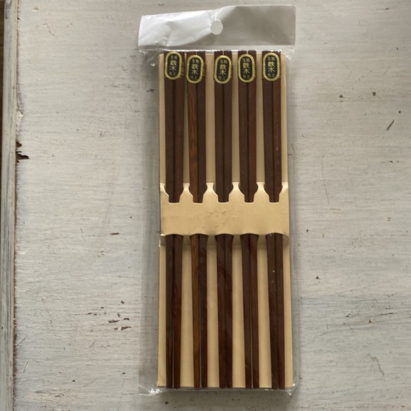 10 Sets of Wooden Reusable Japanese Chopsticks. NEW - Picture 2 of 8